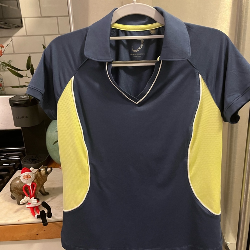 Zero Restriction Performance Golf Shirt, Ladies Size Small,‎ 4 way stretch